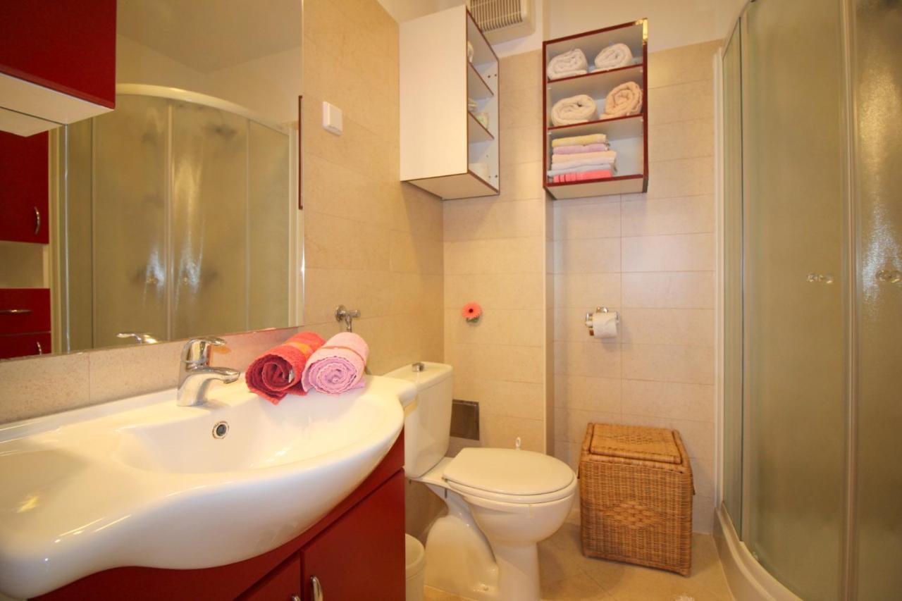 Apartment Vojka In City Center 포레치 외부 사진