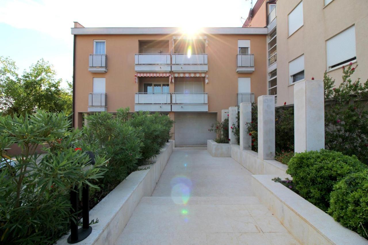 Apartment Vojka In City Center 포레치 외부 사진