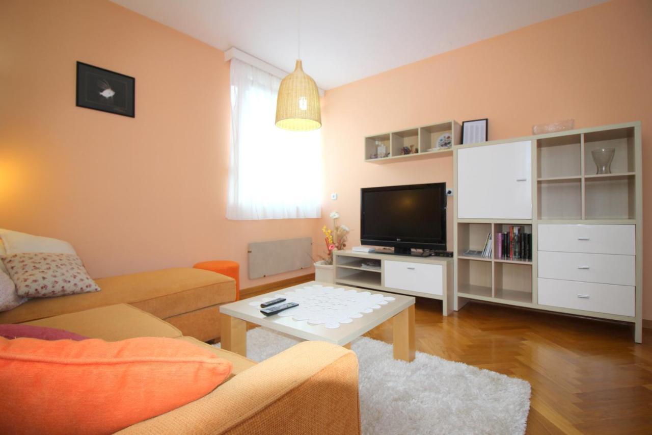 Apartment Vojka In City Center 포레치 외부 사진