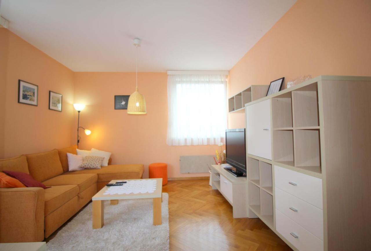 Apartment Vojka In City Center 포레치 외부 사진